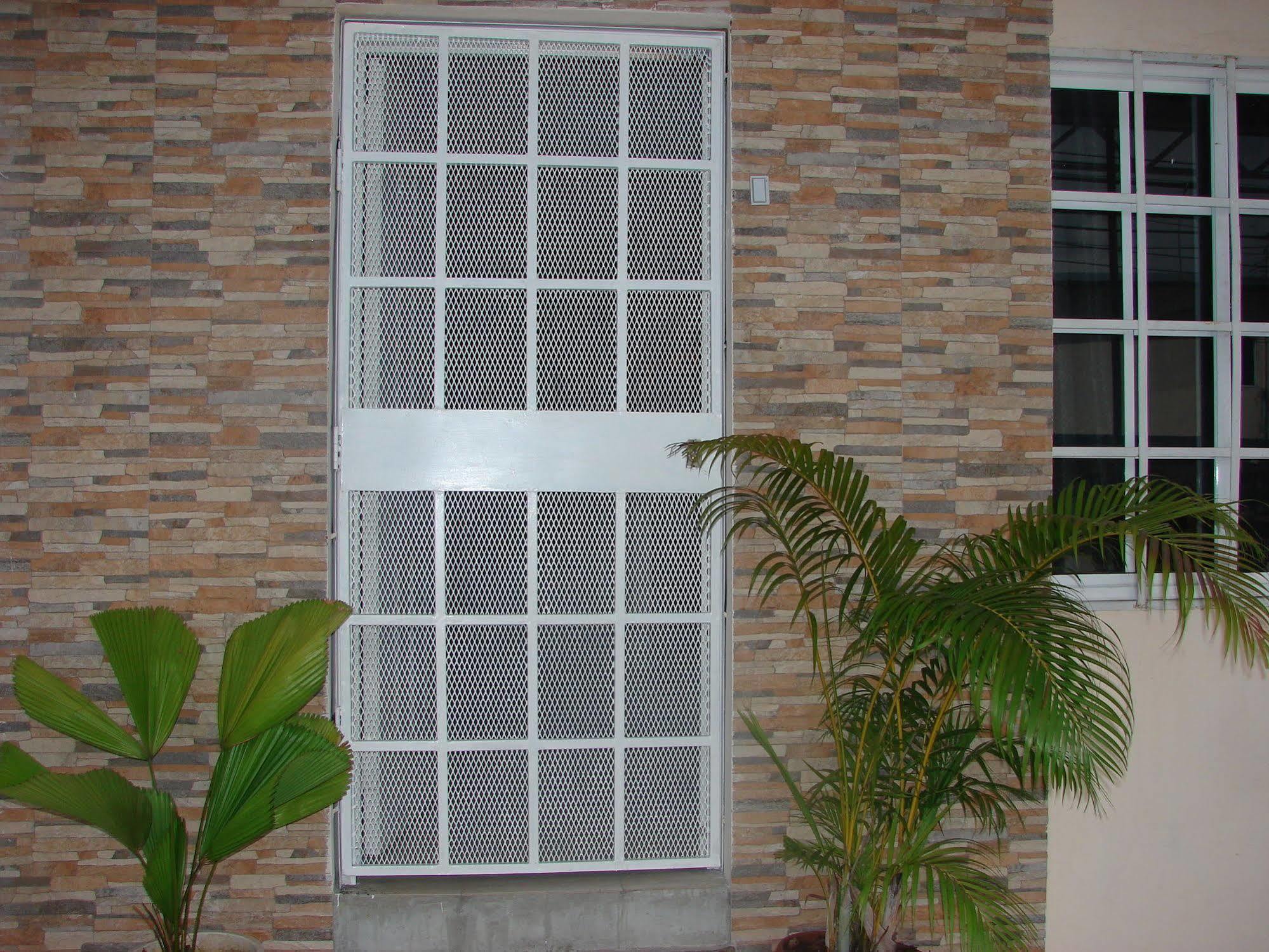 Hostal Gemar Panama City Exterior photo